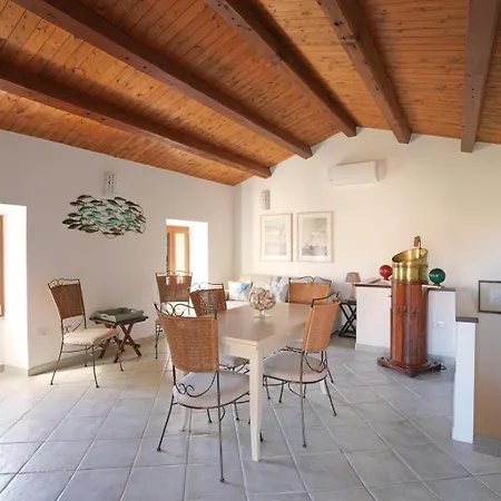 Naty 's House,villetta Al Mare فيلة لا ماداّلينا